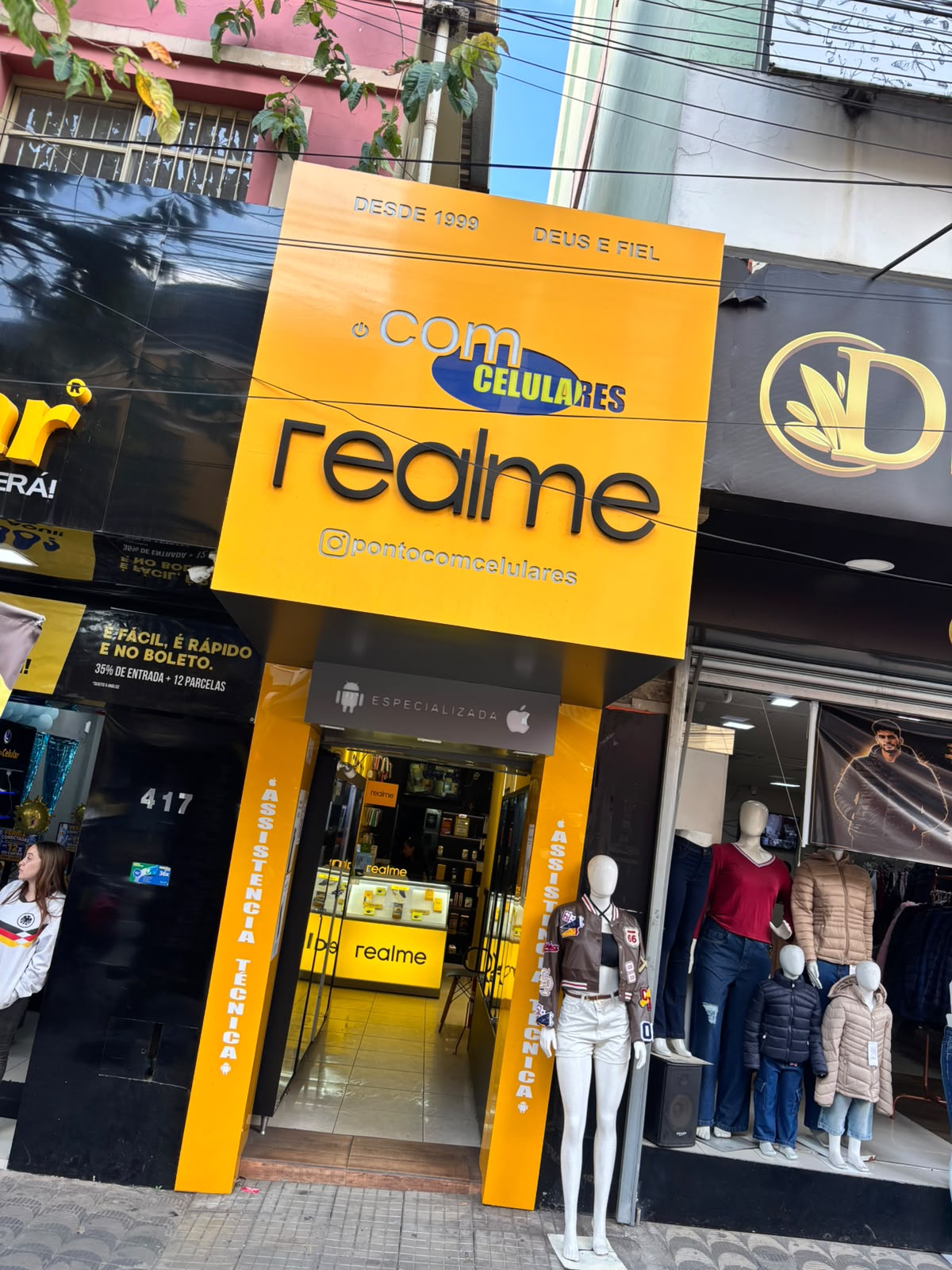 Interior da Loja Ponto Com Celulares 2