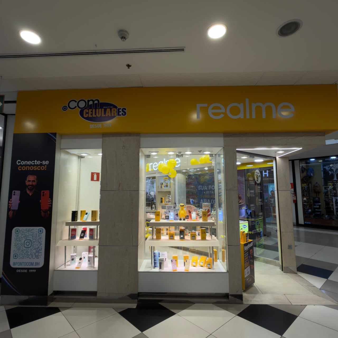 Interior da Loja Ponto Com Celulares 2